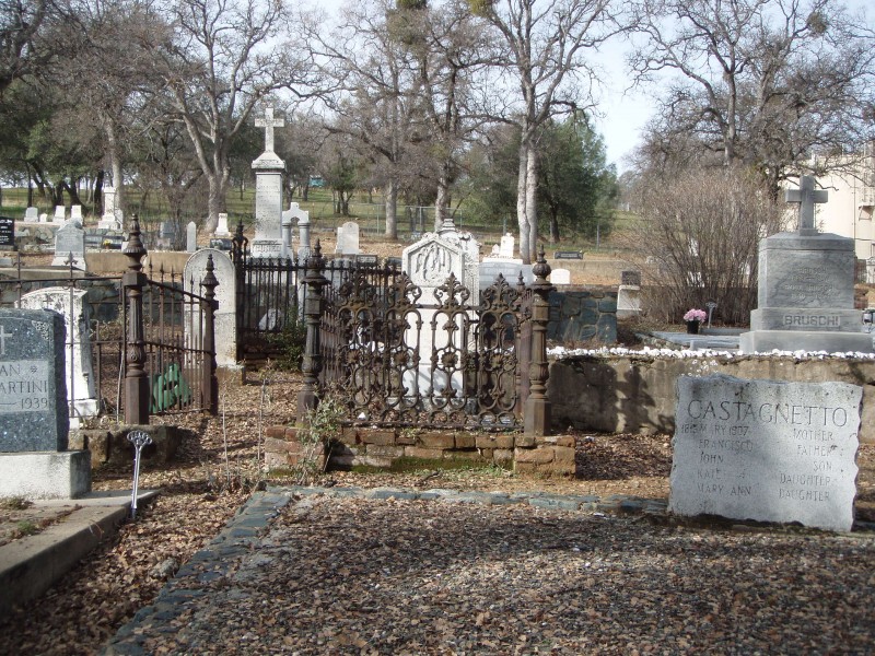 Coulterville Cemetery Sierra Nevada Geotourism