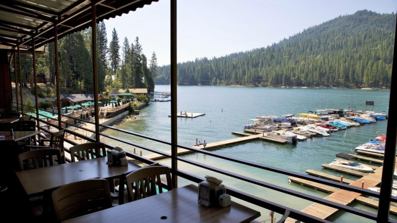 The Pines Resort Ducey S On The Lake Restaurant On Beautiful