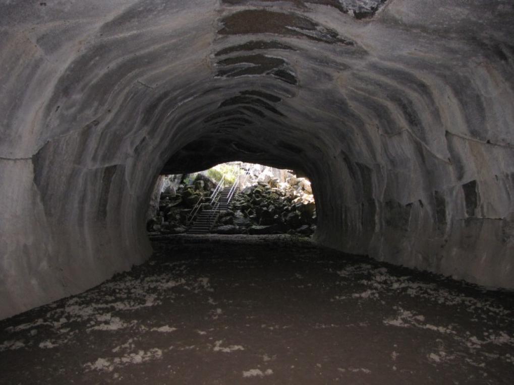 lava tube cave