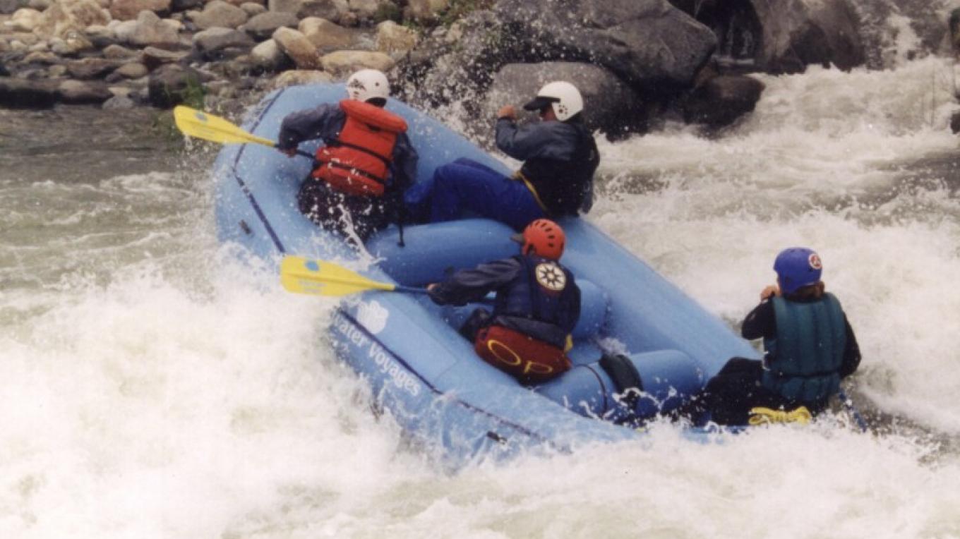 Kaweah River Whitewater Rafting in Three Rivers | Sierra Nevada Geotourism