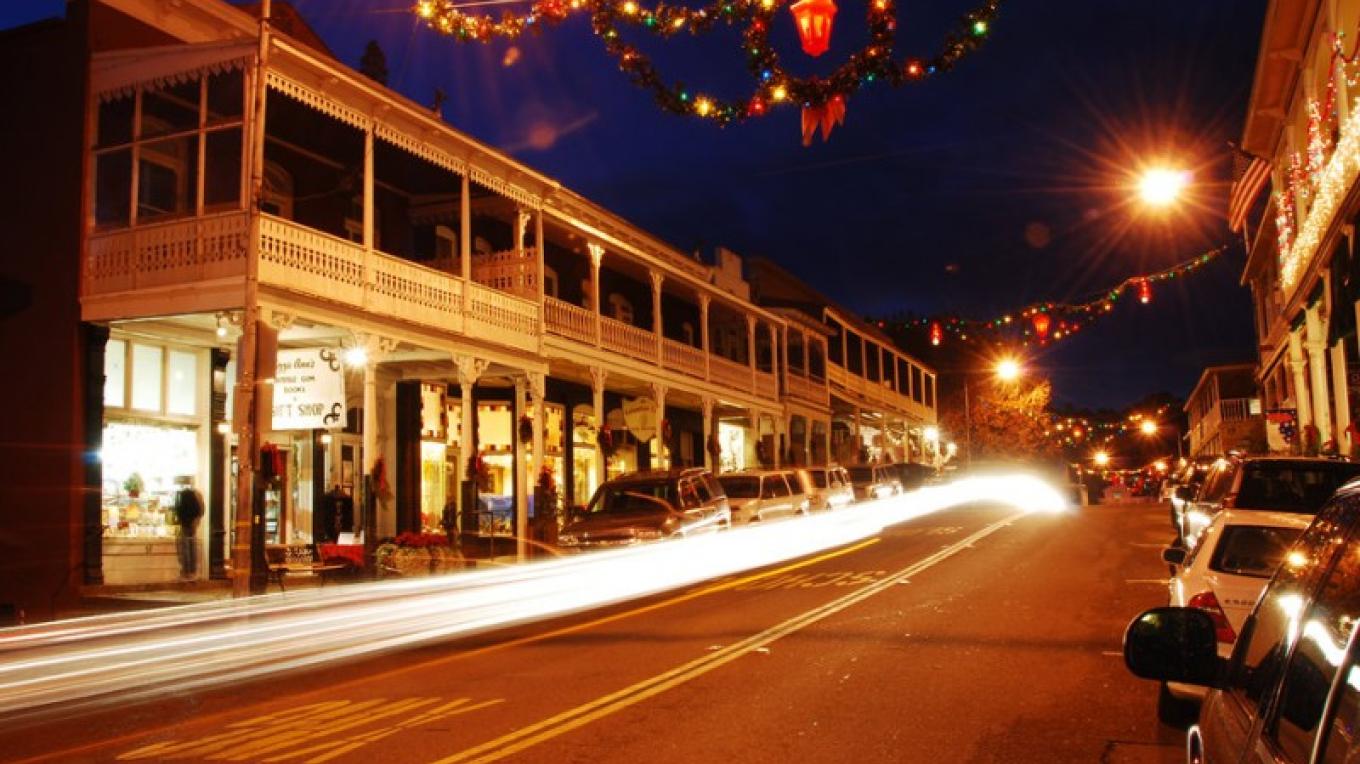 Sutter Creek Charles Dickens Christmas Open House Sierra Nevada