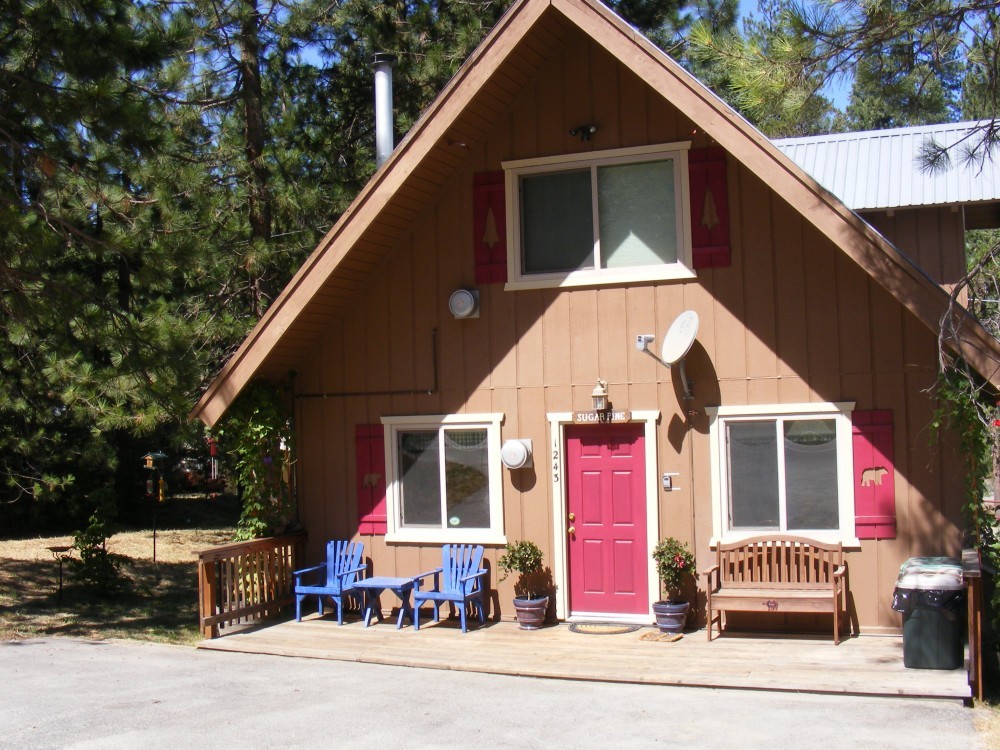 Sugar Pine Cabin at Yosemite Sierra Nevada Geotourism