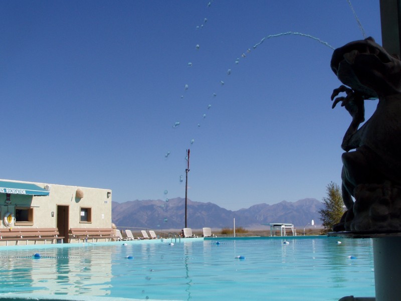 sand dunes swimming pool