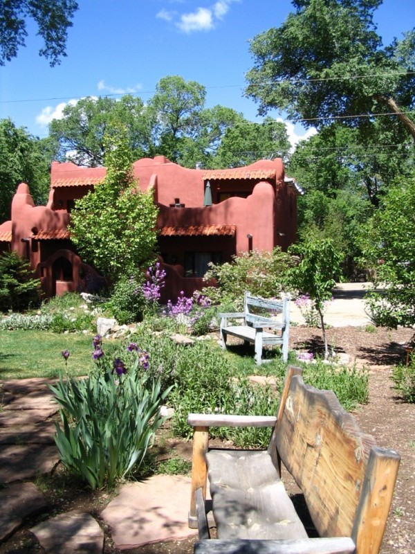 HomeAwayfromHome Vacation Rental close to Downtown Taos Four