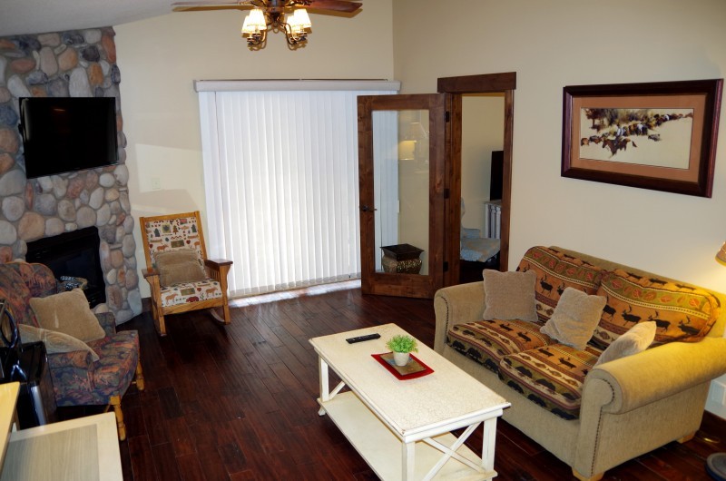 Aspen Village Waterton, Alberta Official Travel Information