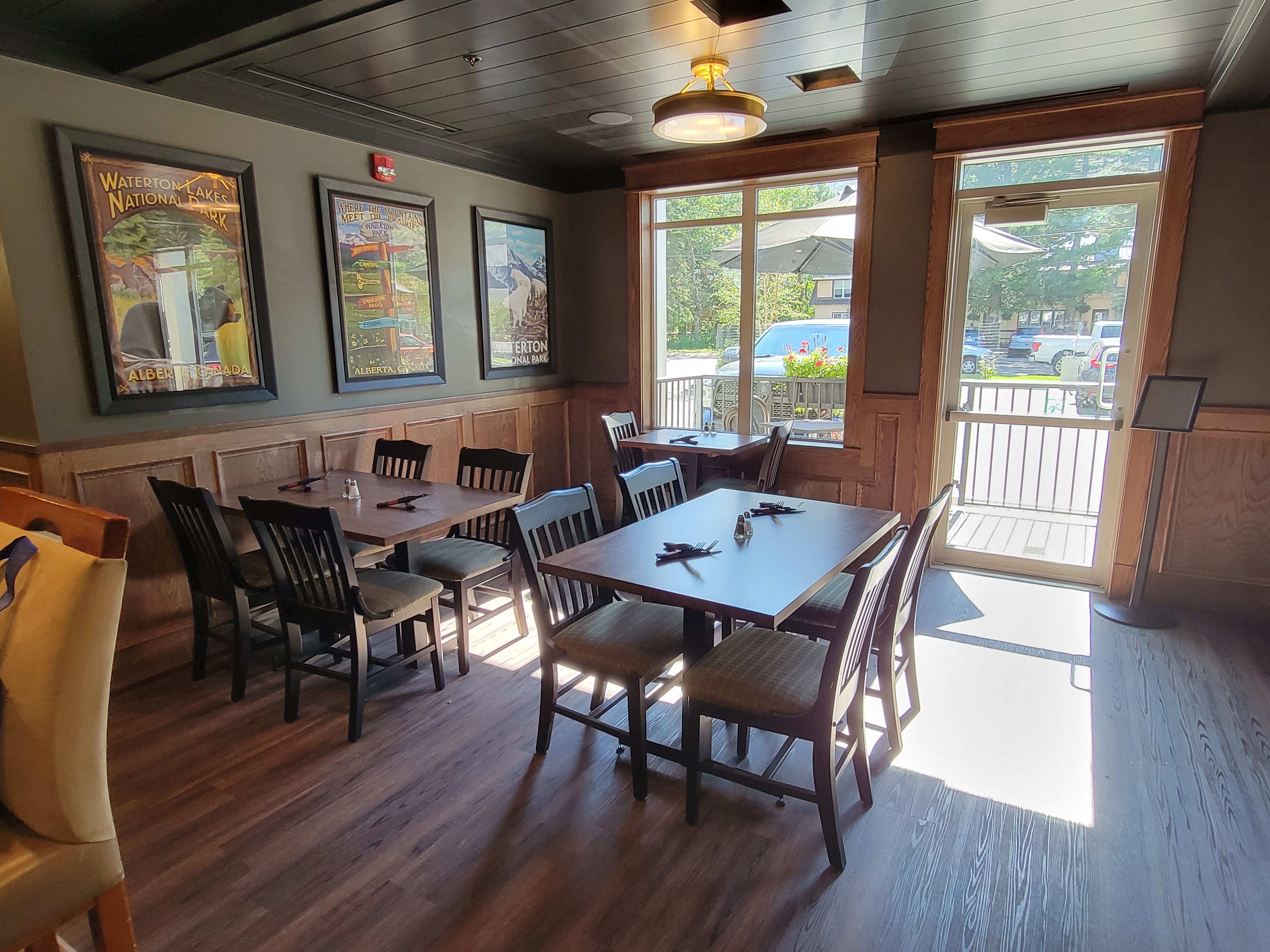 Kilmorey Lodge, Restaurant & Pub Waterton, Alberta Official Travel