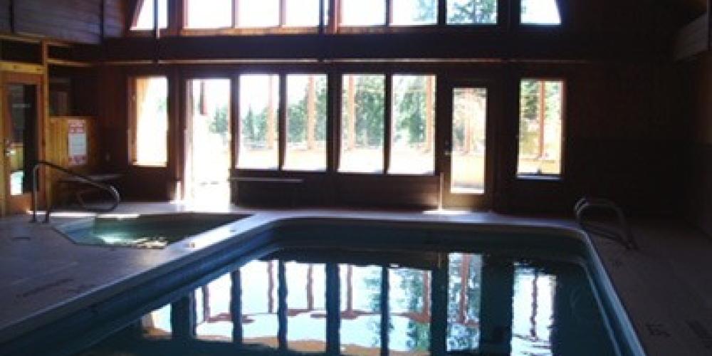 Sherpa Complex indoor pool (available to all WMRL guests) – Whitefish Mountain Resort Lodging