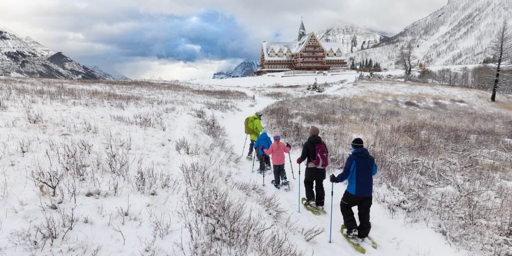 Discover Snowshoeing! - Photo courtesy Travel Alberta / Colin Way