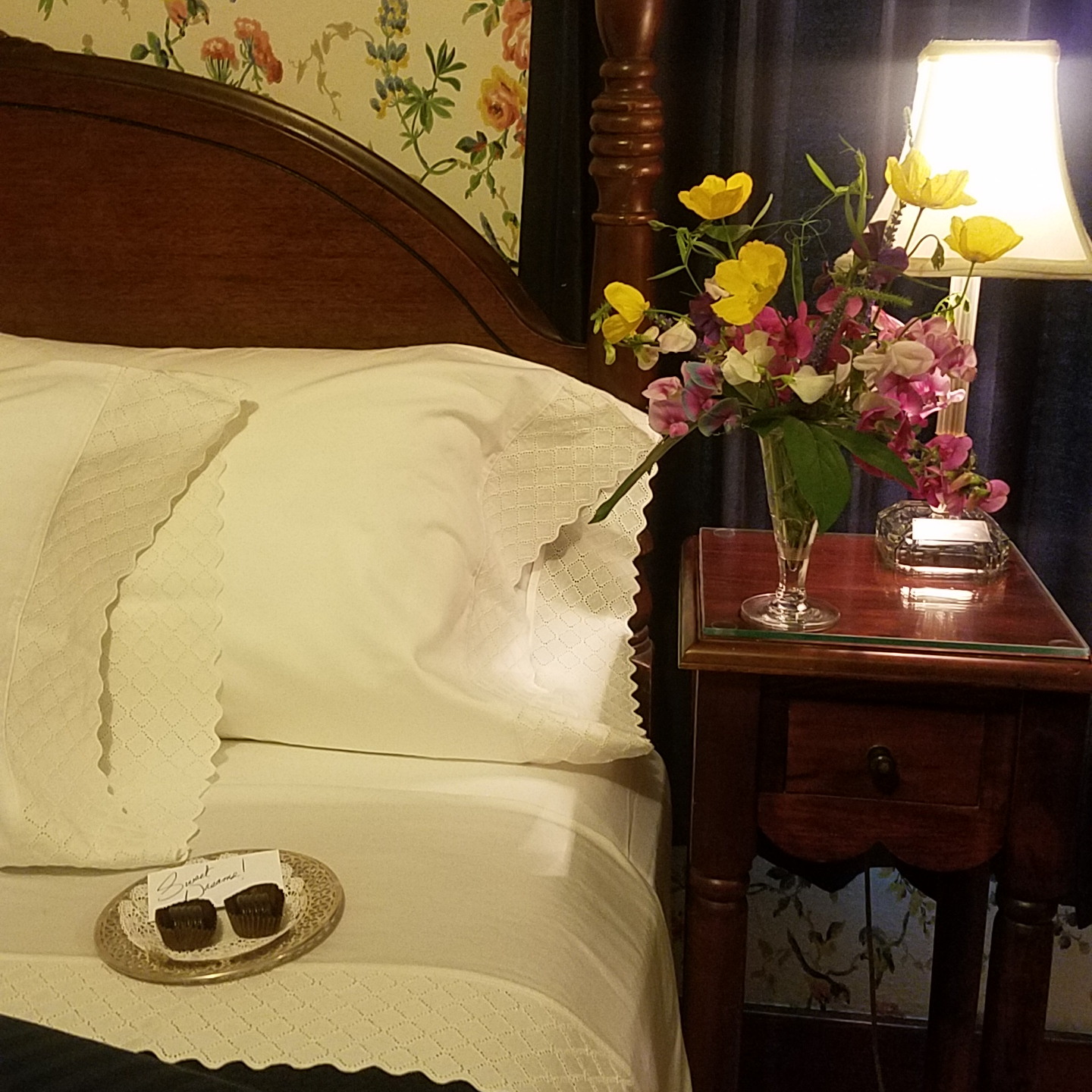 Rooms Garden Wall Inn