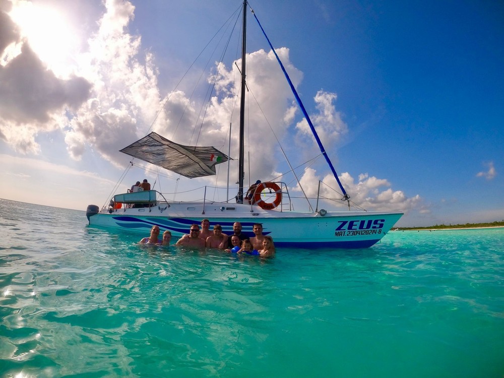 Catamaran Excursion to El Cielo Reef with Beach Club Included image