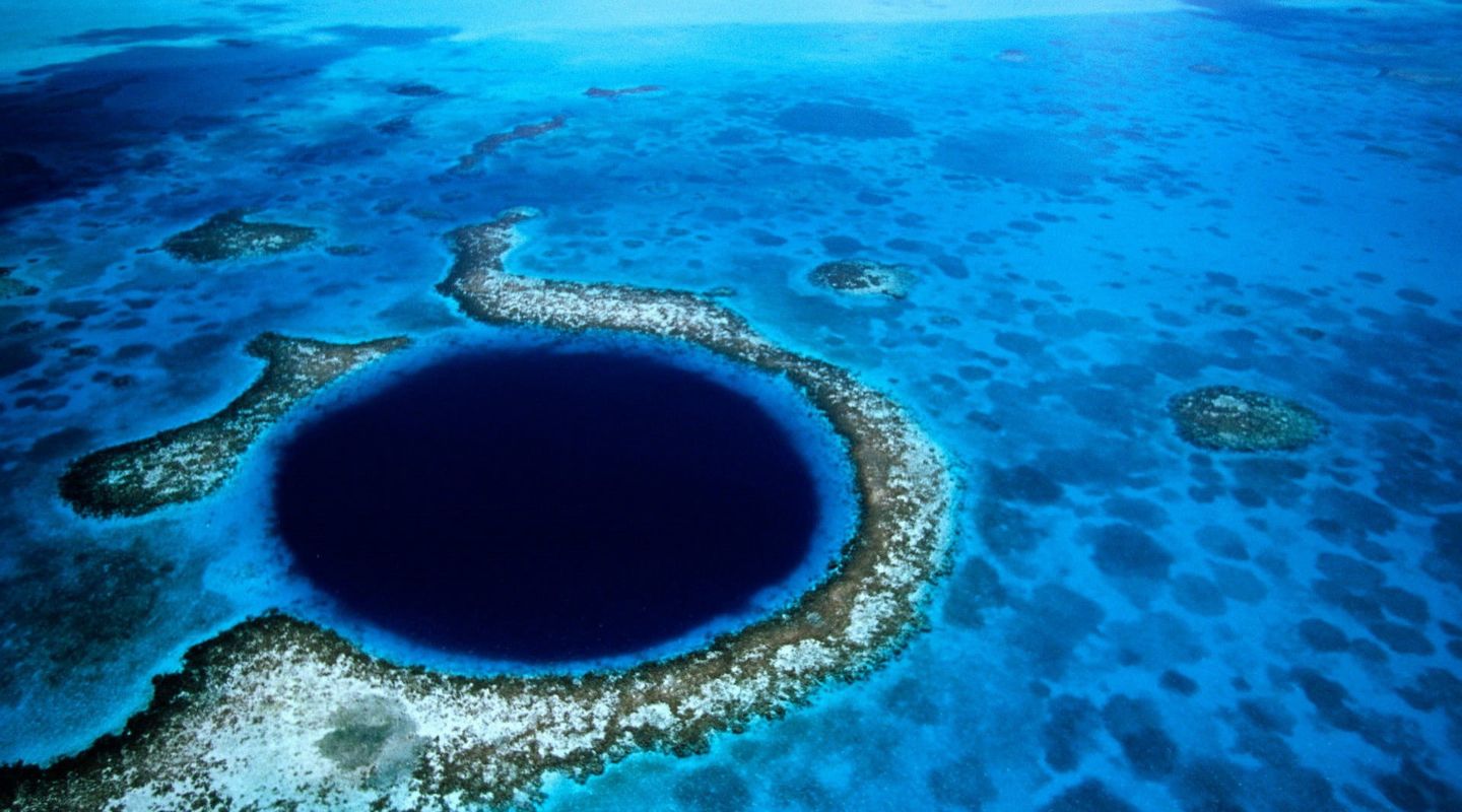 Aereal view of the blue hole.