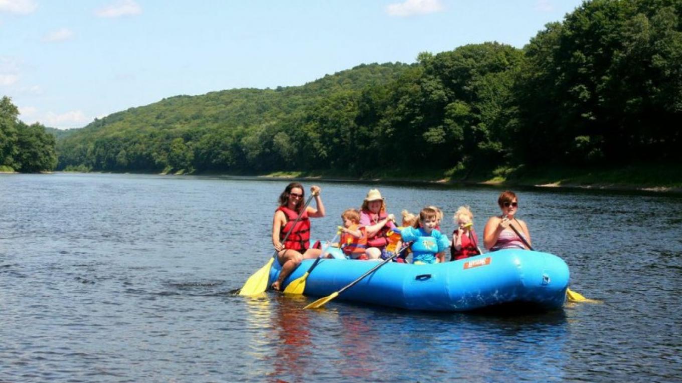 2 Hour Family Float | Scenic Wild Delaware River