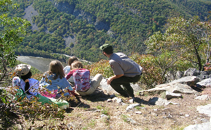 Delaware Water Gap Hiking Trails Delaware Water Gap National Recreation Area - Nj/Pa | Scenic Wild Delaware  River