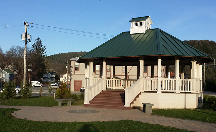 The Hancock Town Square Hancock, NY Scenic Wild Delaware River