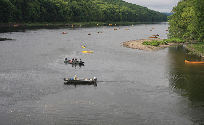 Dingmans Ferry, PA River Access Scenic Wild Delaware River