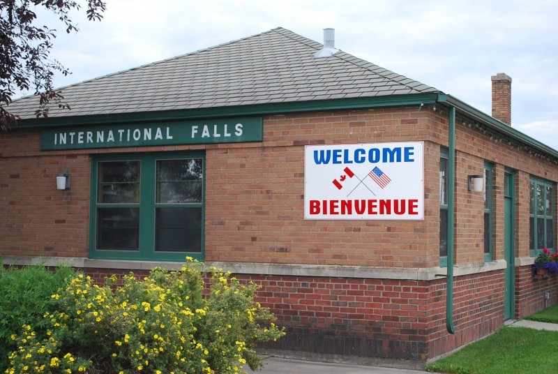 International Falls Chamber and Visitors Bureau Heart of the Continent