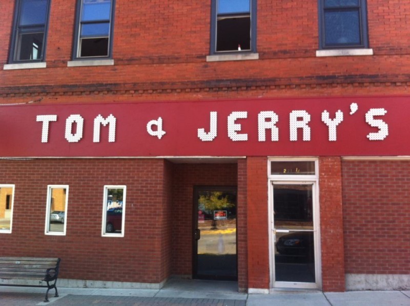 Tom & Jerry's Bar Heart of the Continent