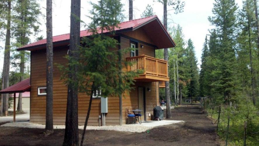 Historic Tamarack Lodge and Cabins Hungry Horse, Montana Crown of