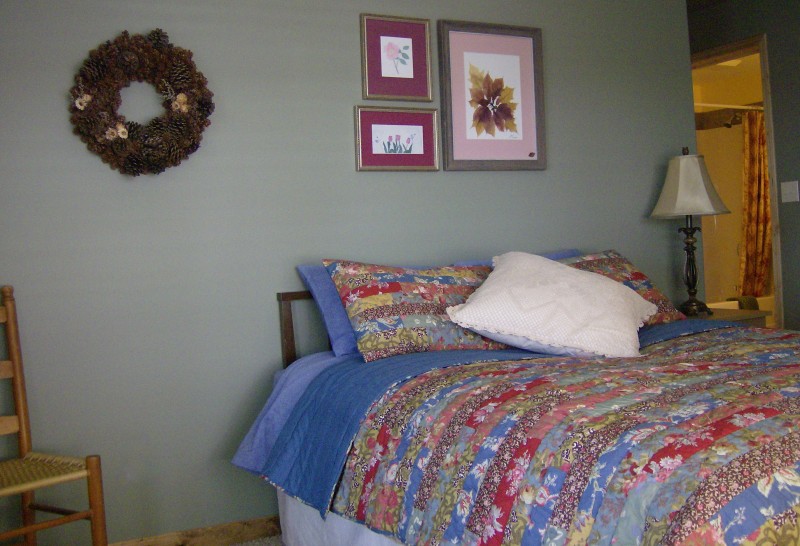 Corner Mountain Inn Wellness Centre B&B | Alberta, Canada | Crown of
