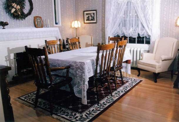 Baker Hill Heritage B&B | Cranbrook, British Columbia | Crown of the