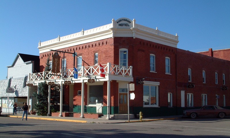 Town of Nanton, Alberta Crown of the Continent Geotourism Travel