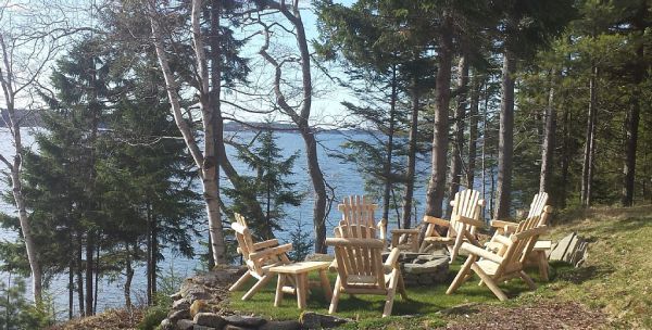 First Light Cottage - So much fun! Fire pit at the water's edge.