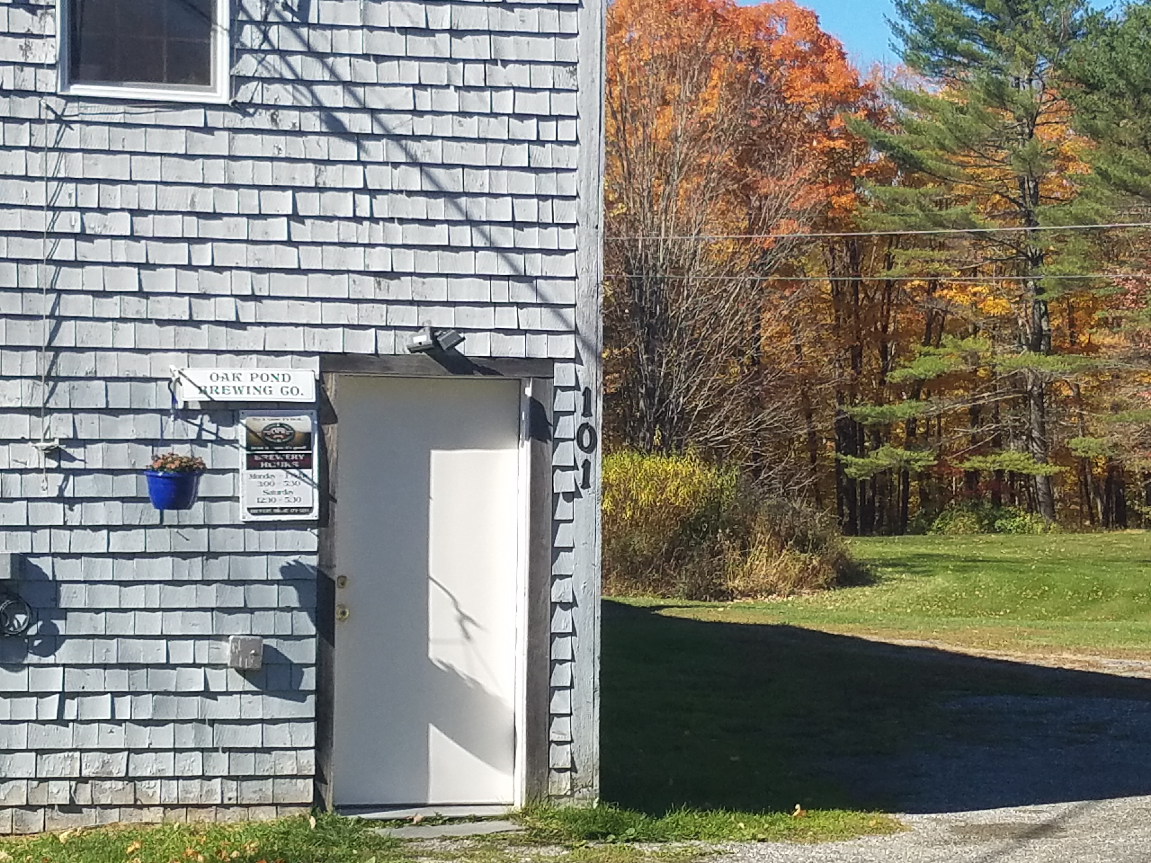 Oak Pond Brewery's Front Door in mid-fall