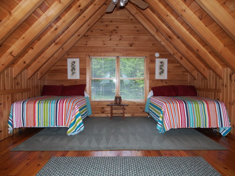 Roomy Loft with 2 doubles