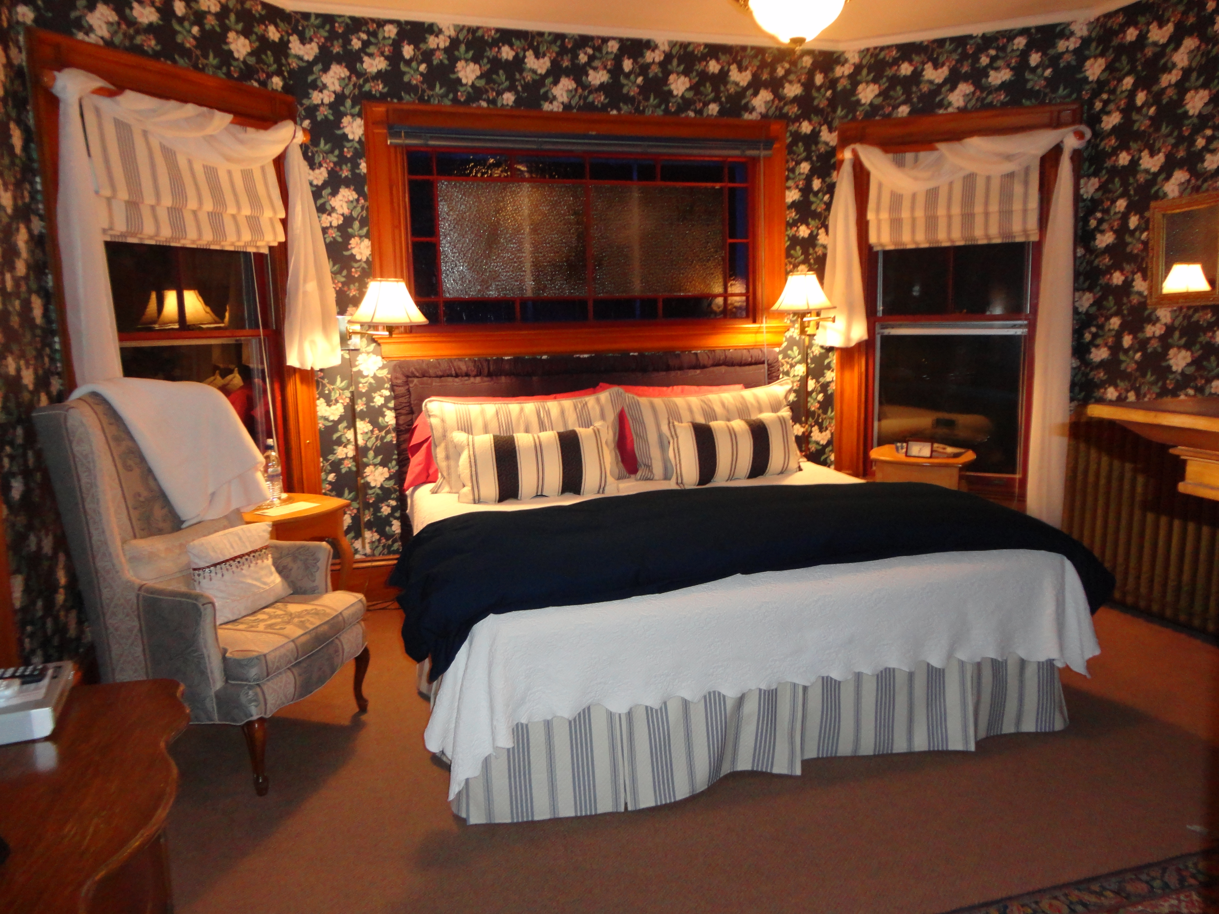 Romantic, historic rooms