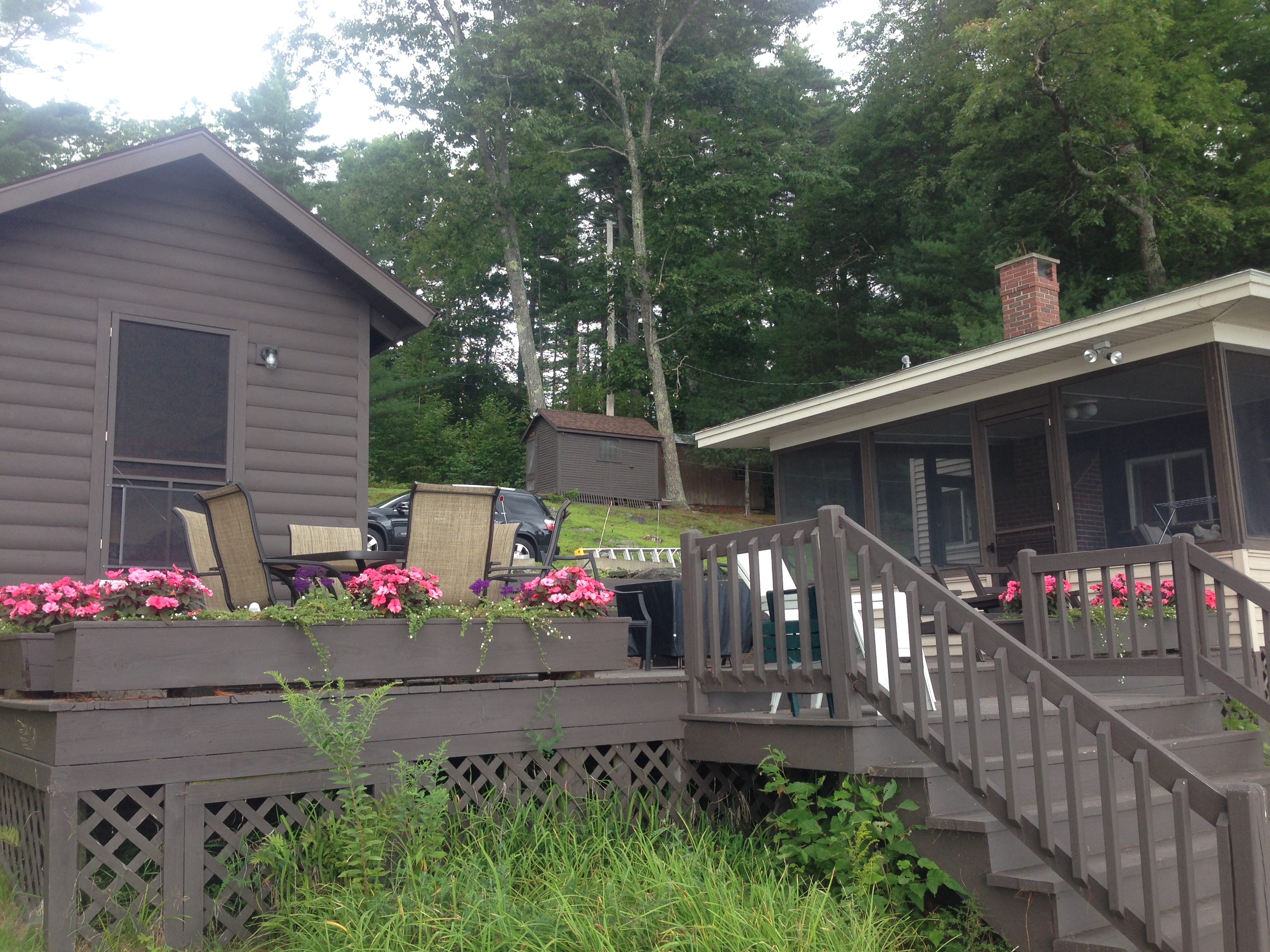 Cozy bunk house sleeps three, camp sleeps 4, so 7 total on Cobbosseecontee lake