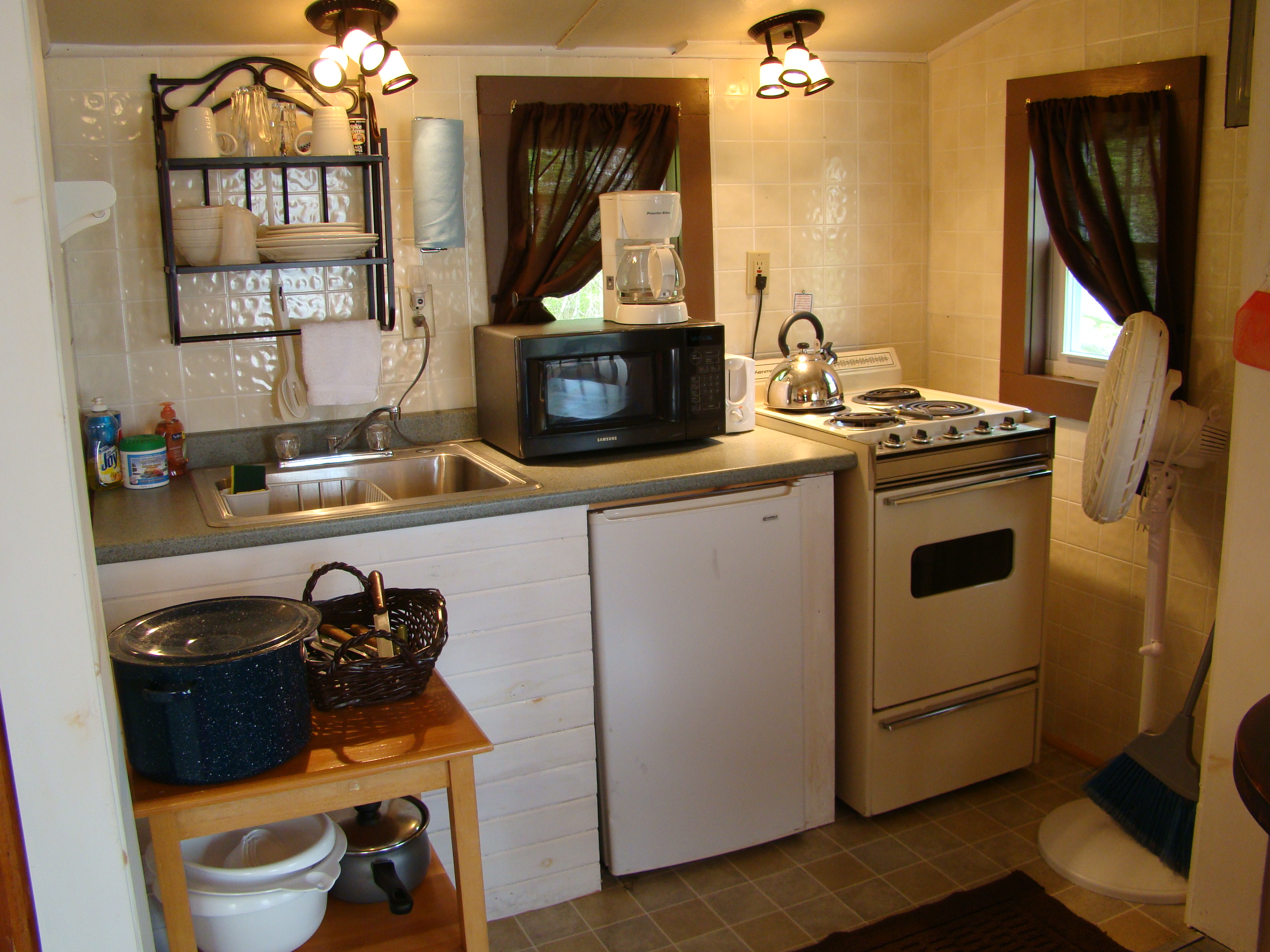 Bay Leaf Cottages and Bistro Visit Maine