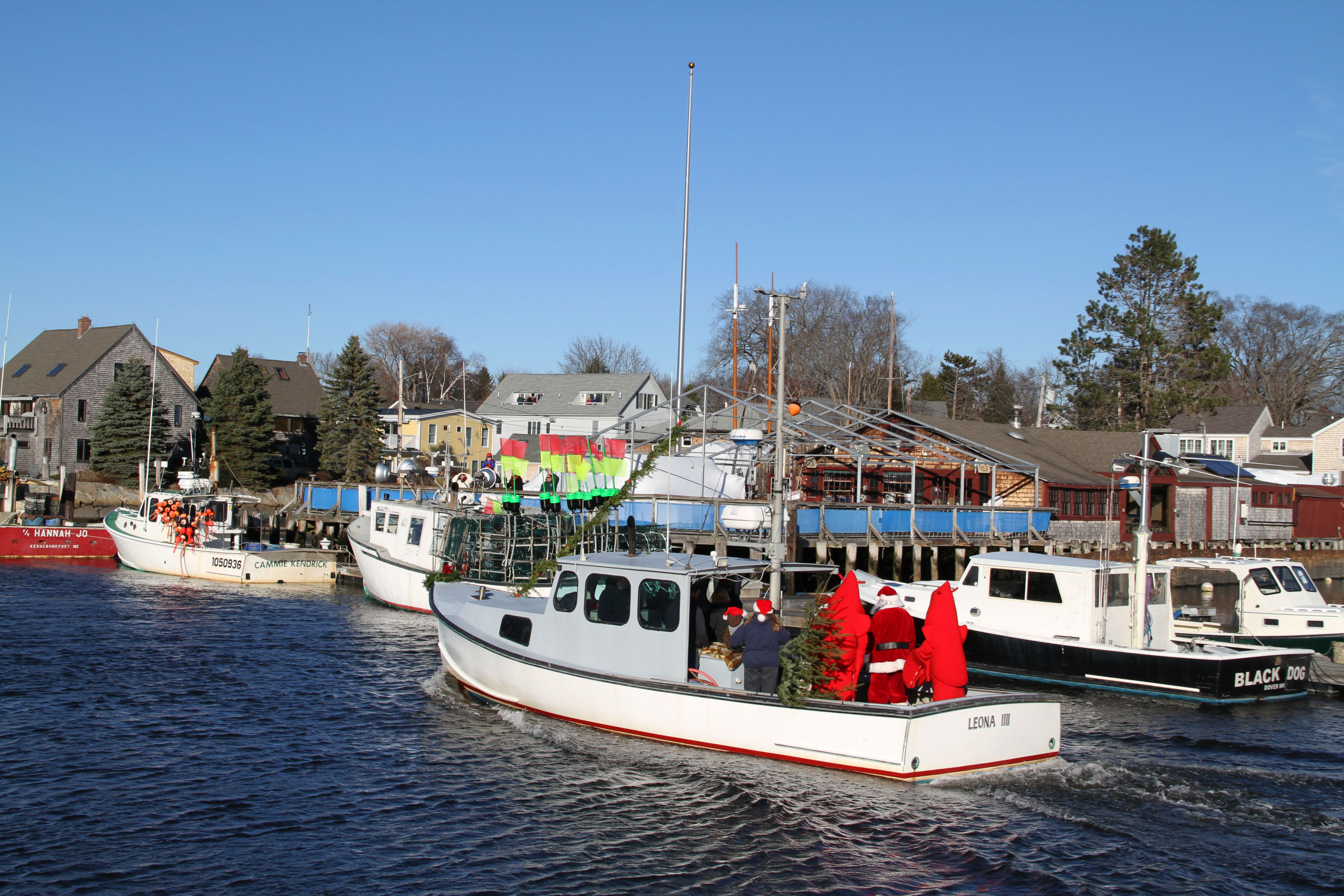 Christmas Prelude Kennebunkport - see much more at KennebunkportMaineLodging.com Site