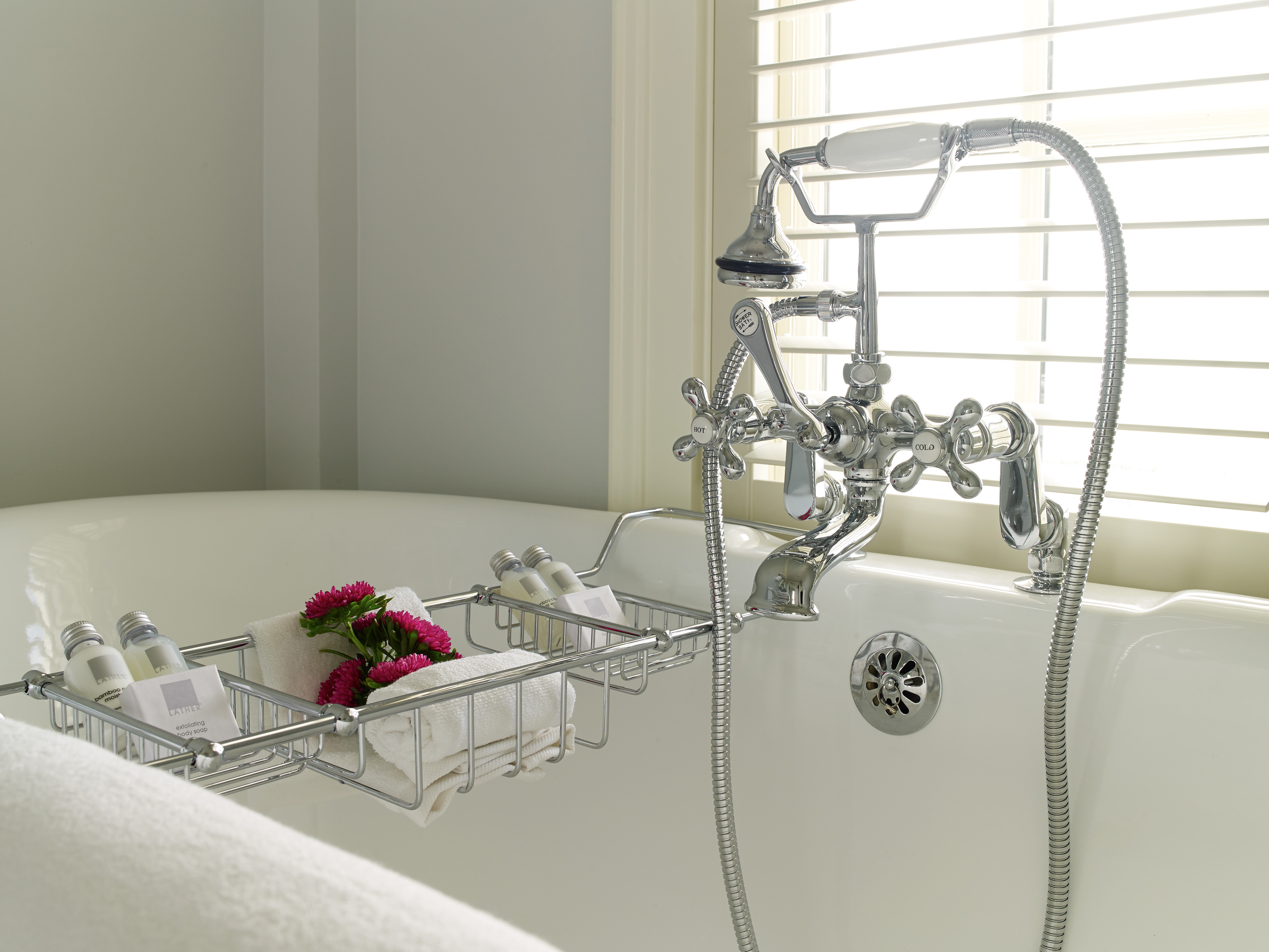 Romantic Bathtubs with Ocean Views!