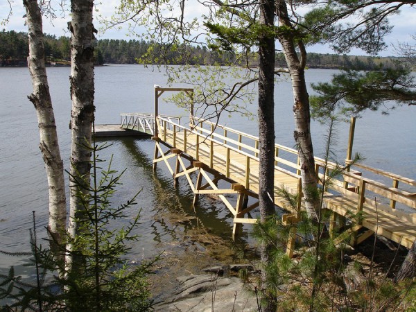 Water's Edge Retreat - Dock and Mooring - Great for kayaking and boating.