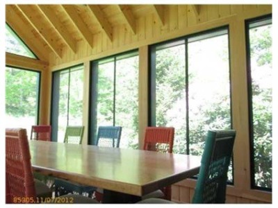 First Light Cottage - Large screen porch with oversized dining table for 10 - great for lobster fests!