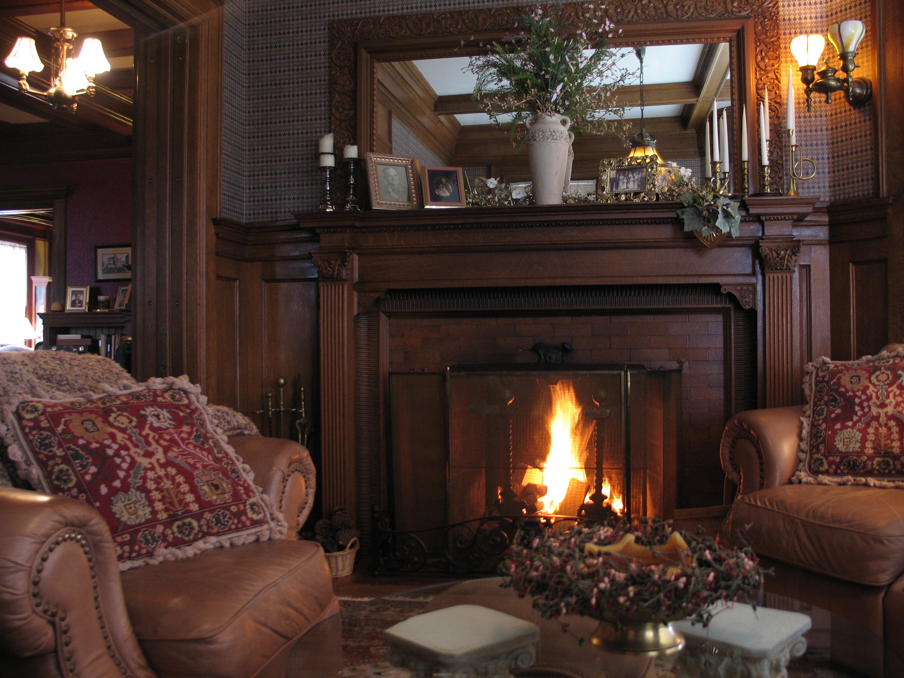 Hand-tooled, quarter-sawn oak is found throughout the Greenville Inn.