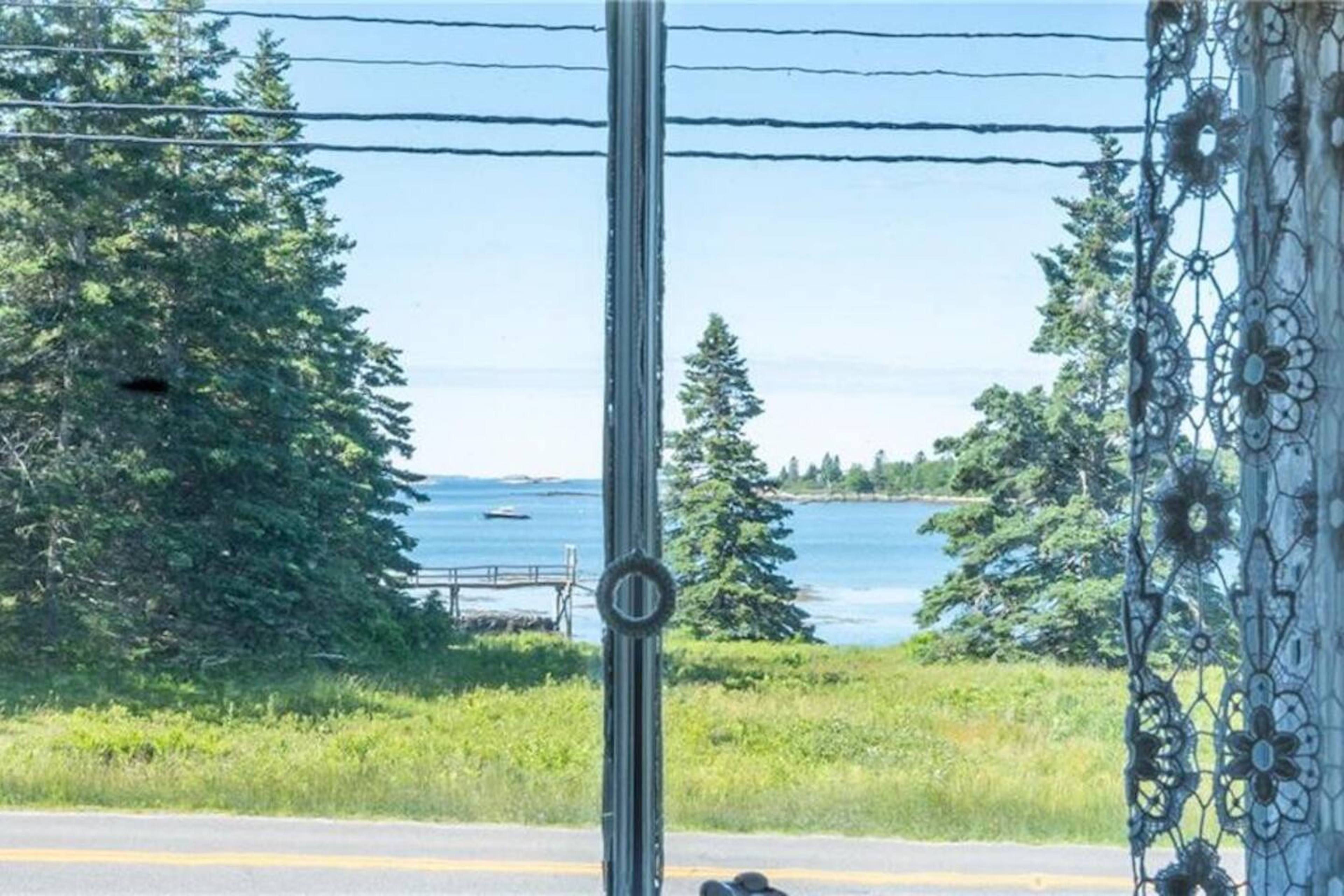 2 Beautiful water view properties in 1 for extended families