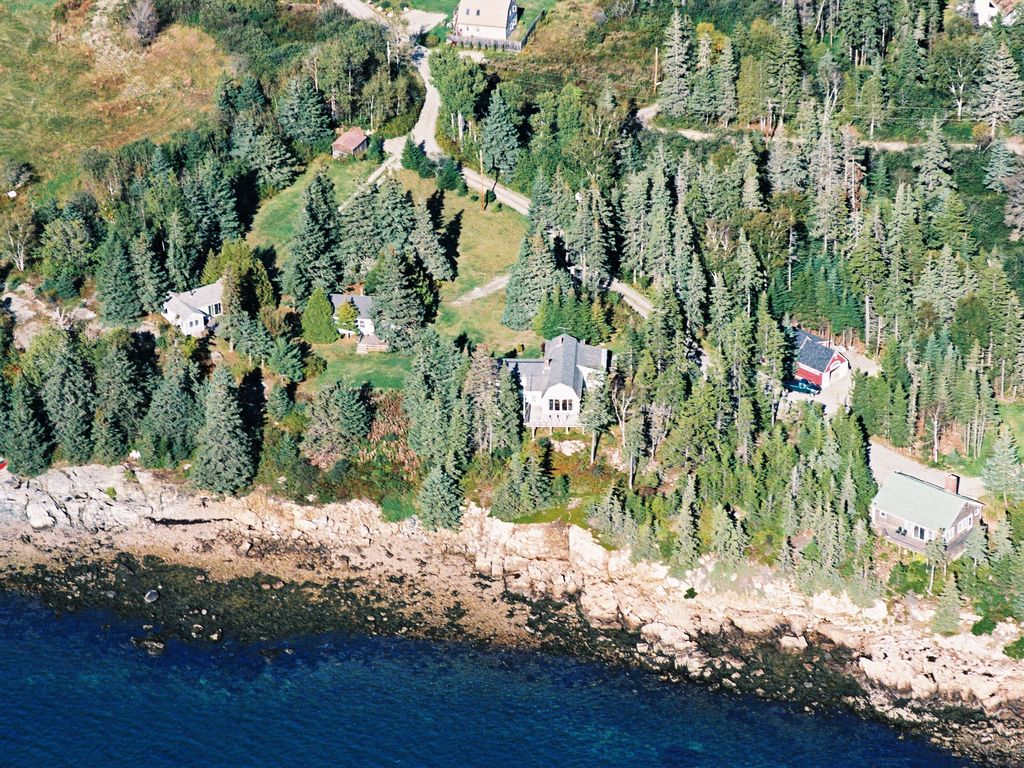 Seaside Cottages waterfront cottages on western side of Mount Desert