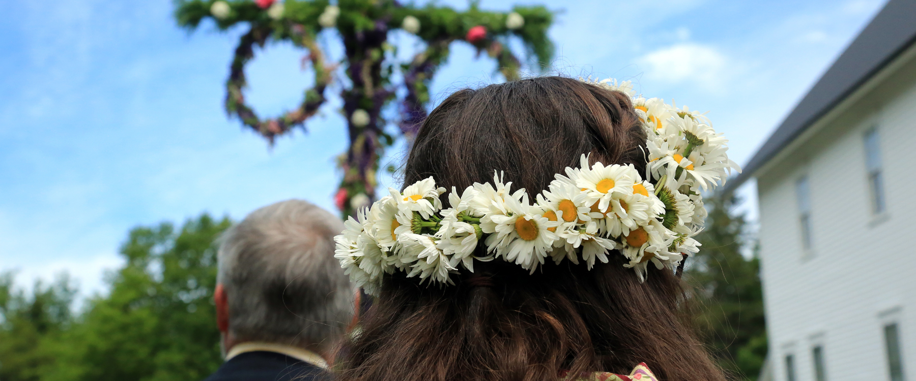 The summer blossoms are beautifuly on display like our Swedish roots