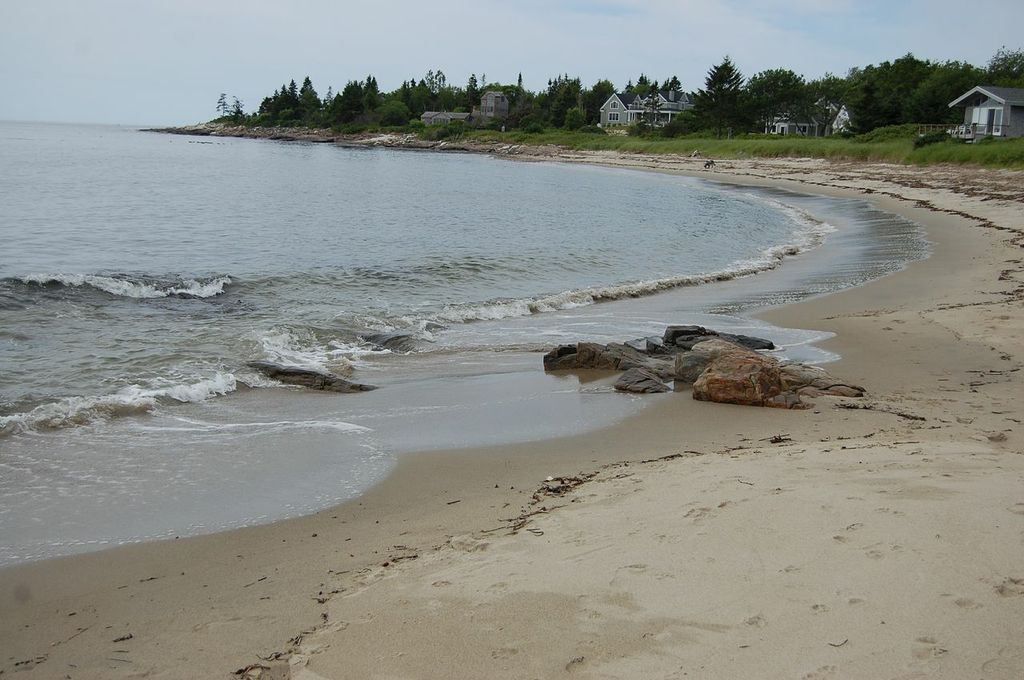 Front Beach (400ft walk)