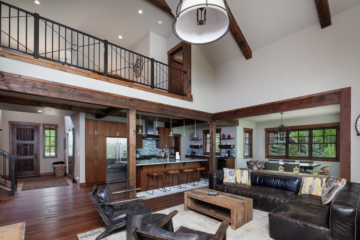 Luxury Home #8 Great Room – Lindsay Goudreau