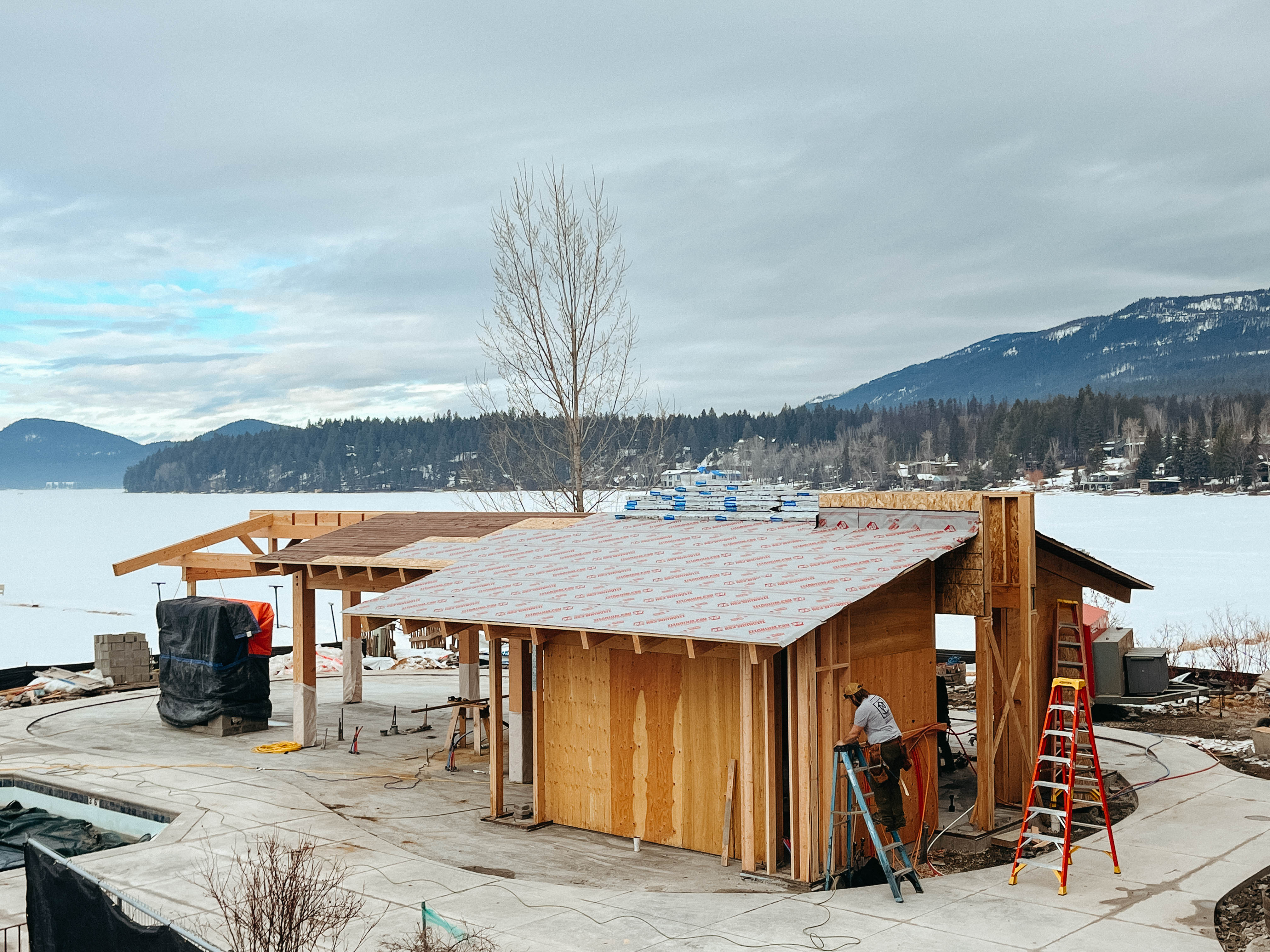 Roof going up