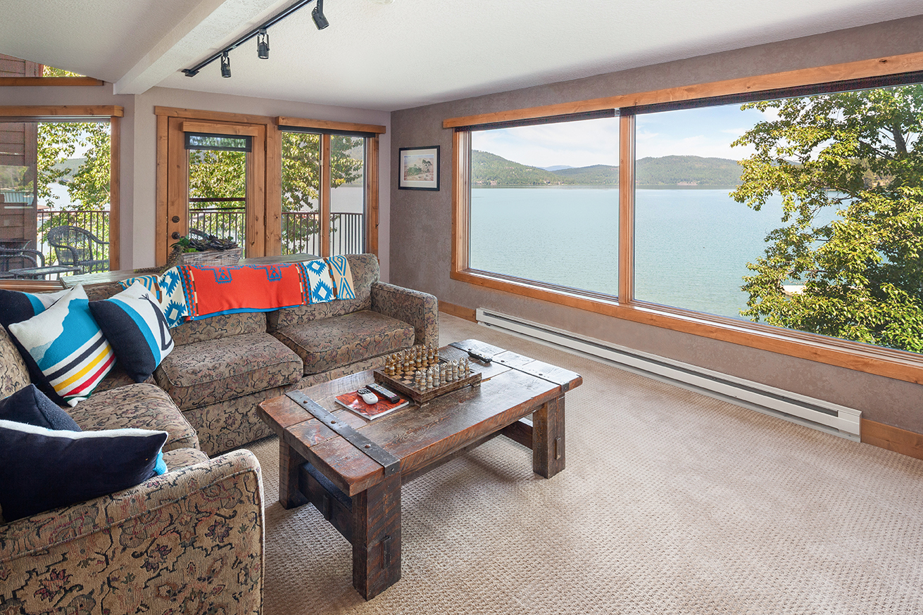 Great Room. Great View. – Lindsay Goudreau