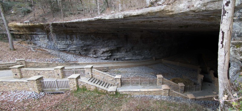 Caves, Canyons and Waterfalls | Tennessee River Valley