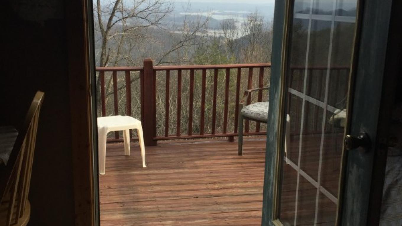 Krystal's Clinch Mountain Cabins | Tennessee River Valley