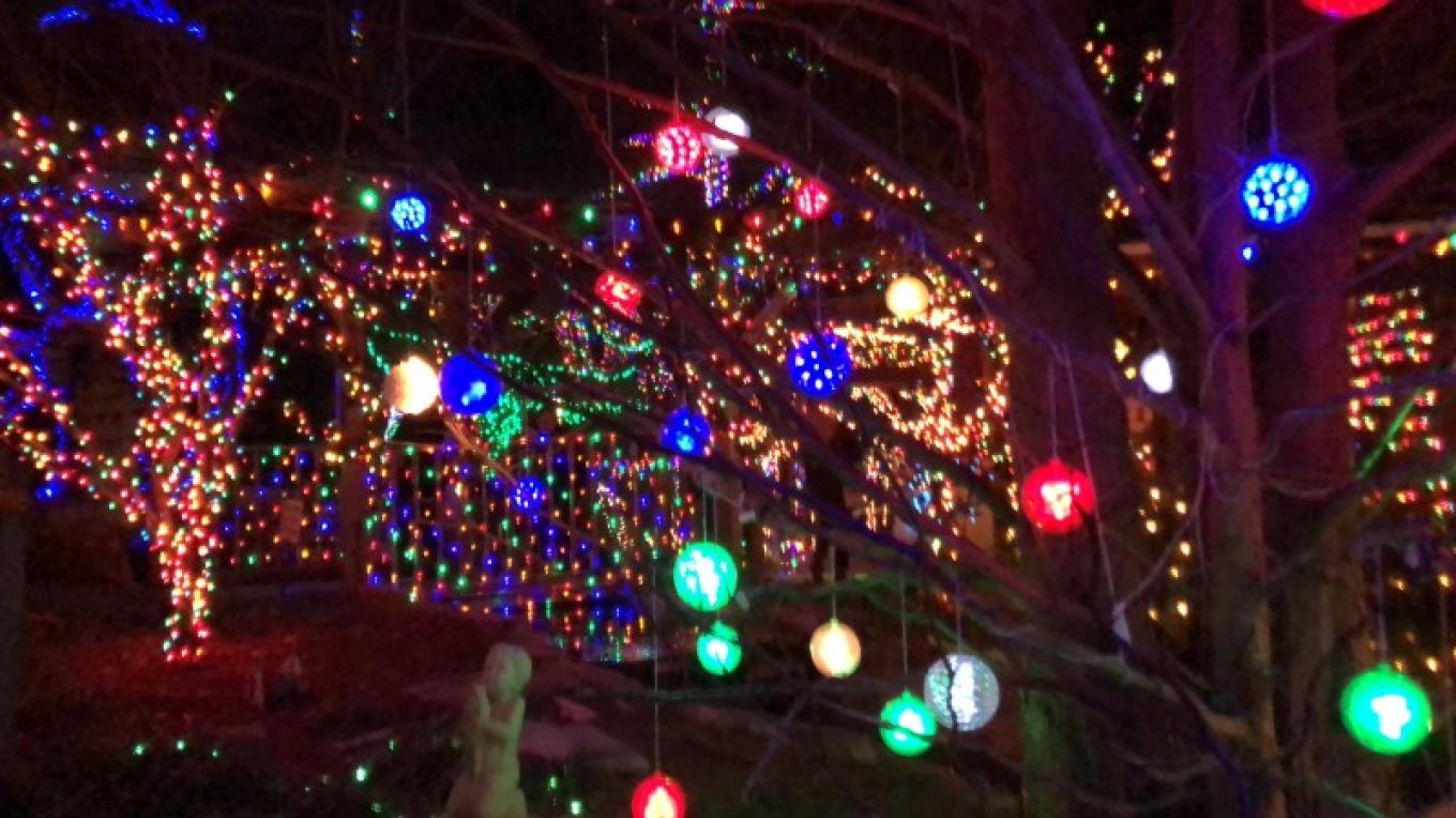 Pattis Christmas Lights 2021 Grand Rivers Festival Of Lights 2020 Tennessee River Valley Pattis Christmas Lights 2021 Grand Rivers Festival Of Lights 2020 Tennessee River Valley