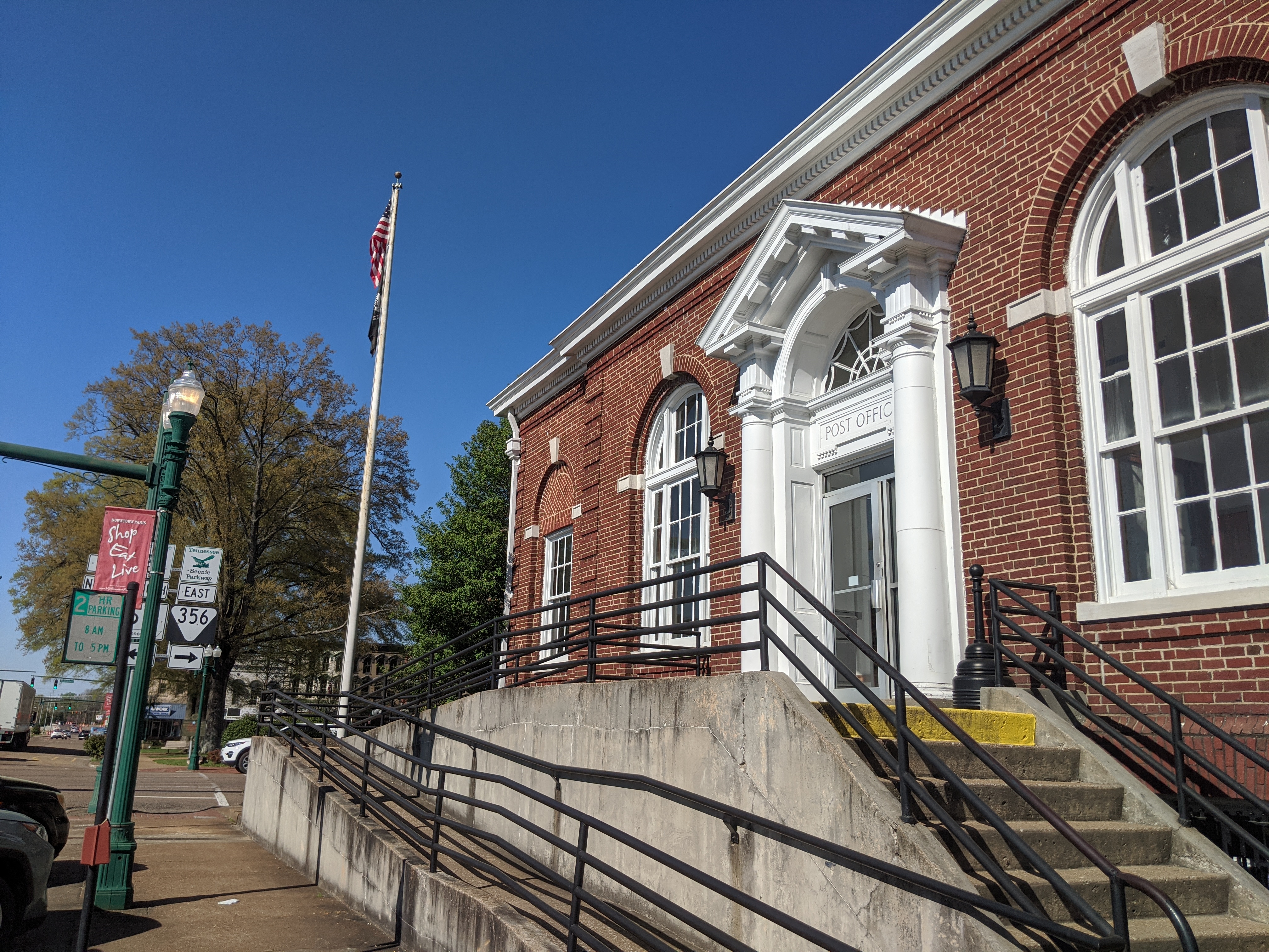 Shops of Downtown Paris, TN Tennessee River Valley