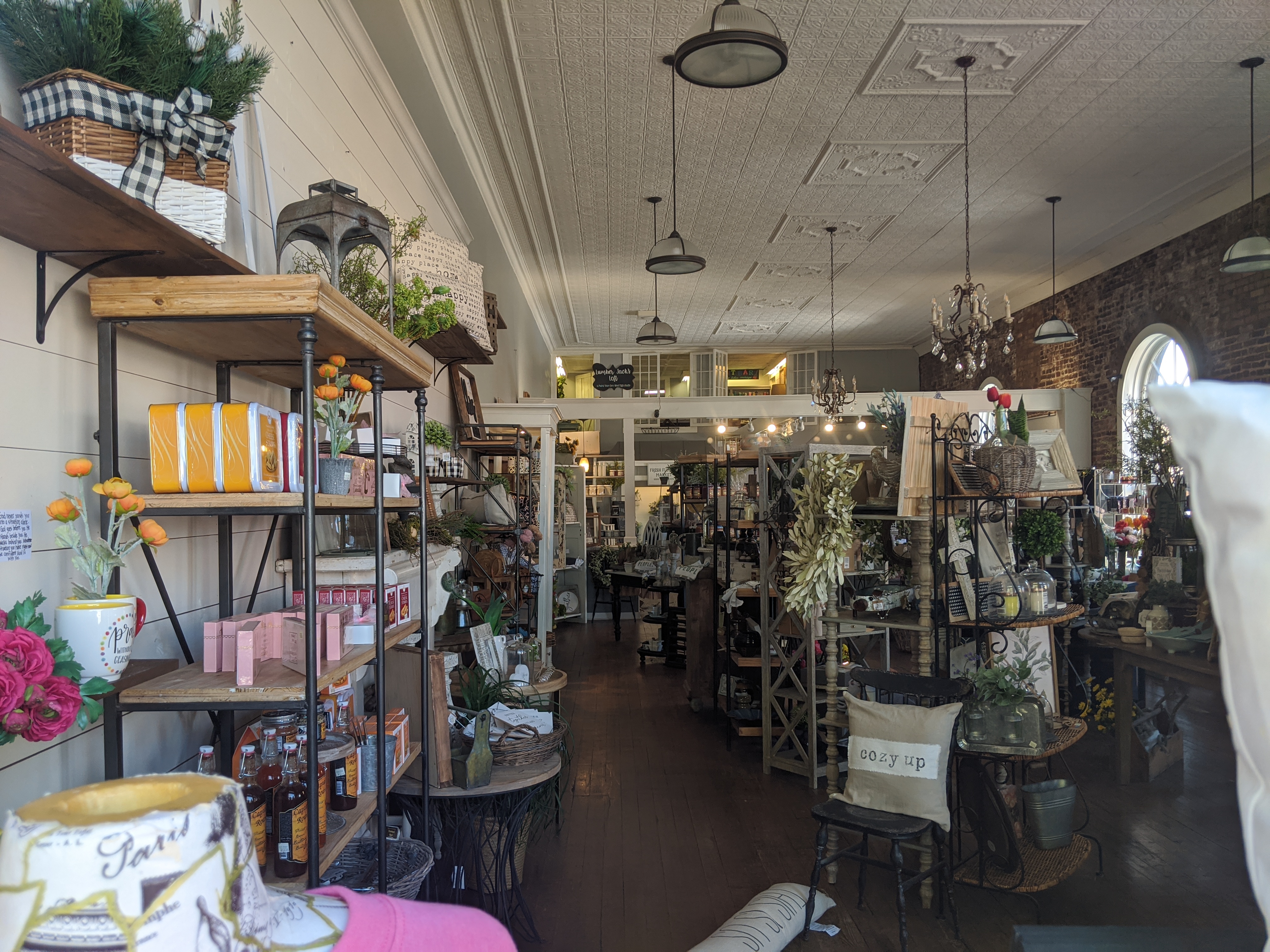 Shops of Downtown Paris, TN Tennessee River Valley