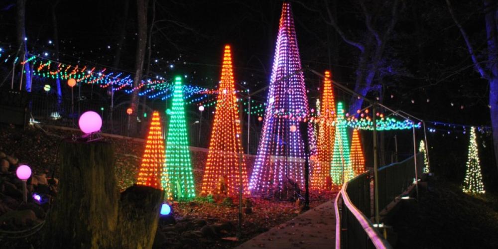 Rock City S Enchanted Garden Of Lights Tennessee River Valley