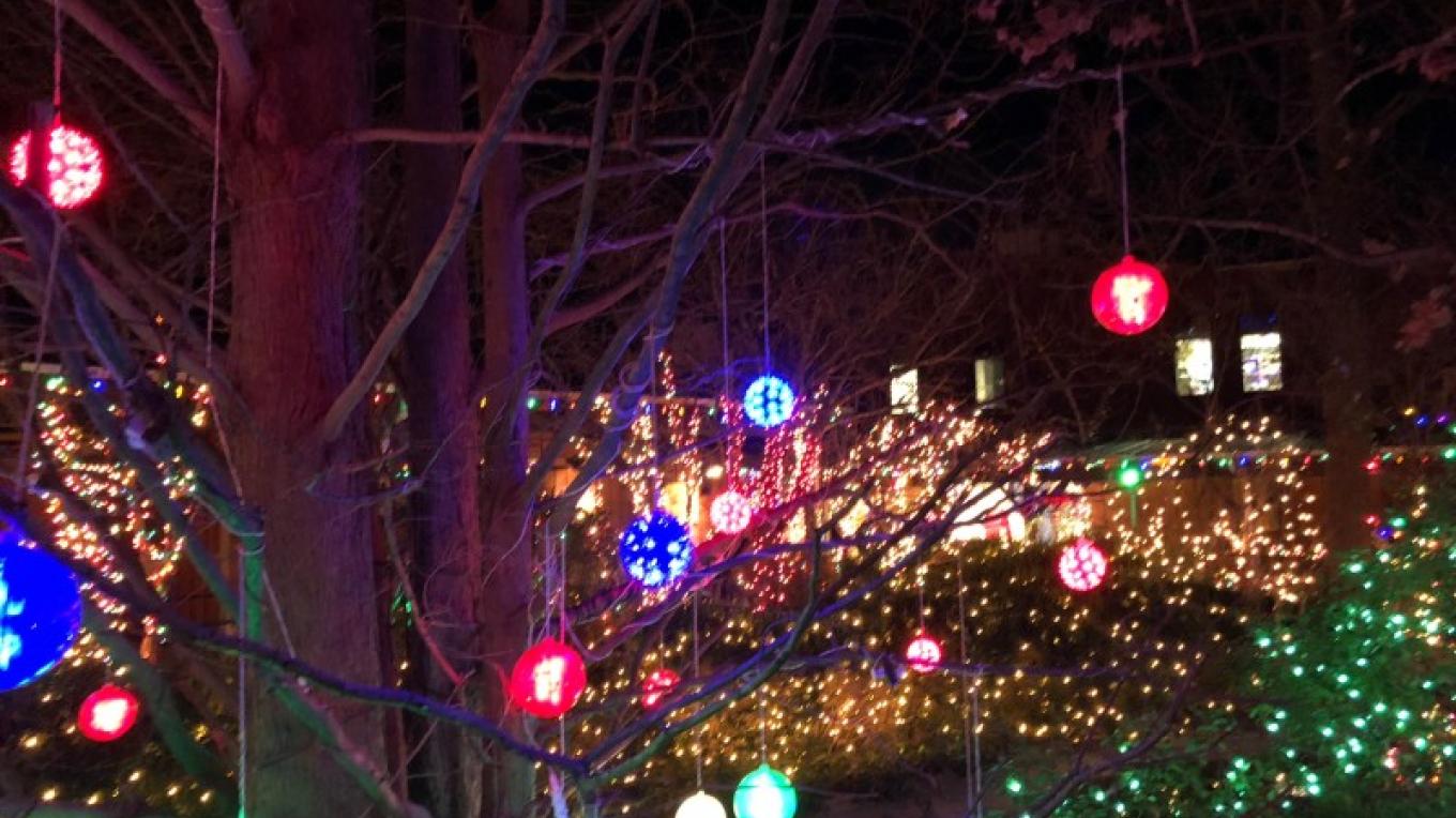 Grand Rivers Festival Of Lights 2020 Tennessee River Valley Pattis 1880 Settlement Christmas Lights 2021